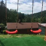 Drevenice Lodge *
