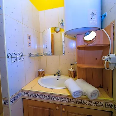 Drevenice אכסניה *